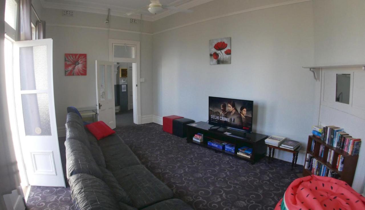 Geraldton Backpackers Pansiyon Dış mekan fotoğraf