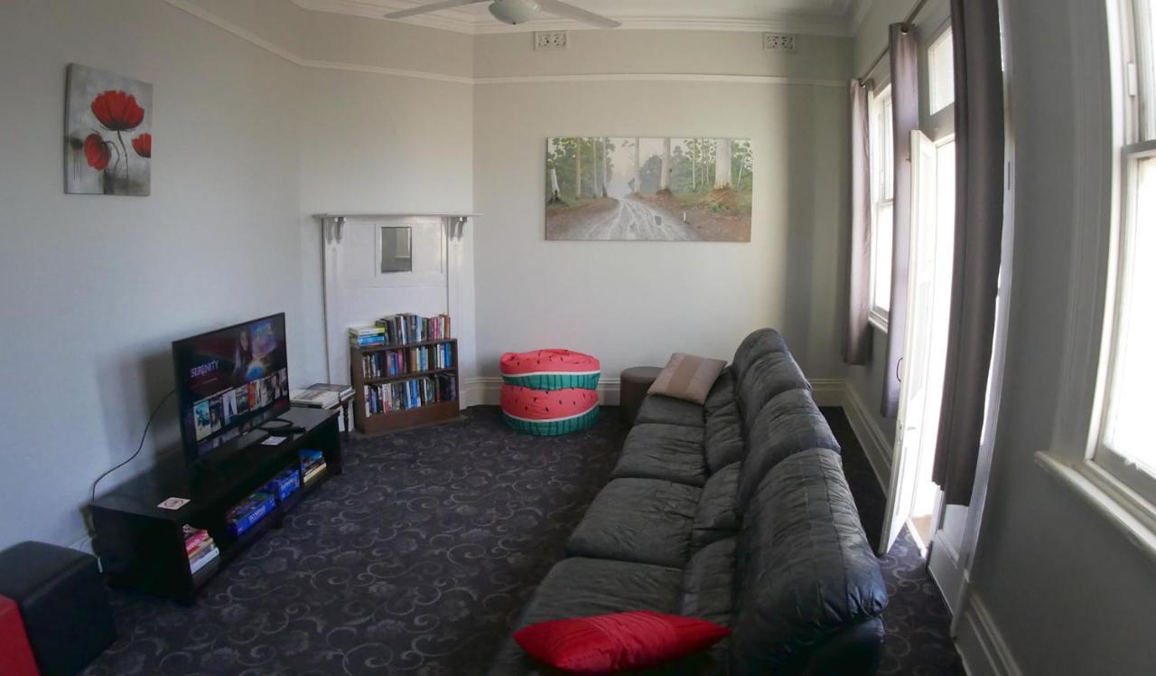 Geraldton Backpackers Pansiyon Dış mekan fotoğraf