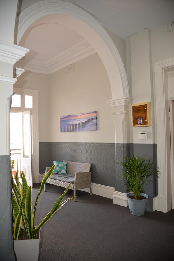 Geraldton Backpackers Pansiyon Dış mekan fotoğraf