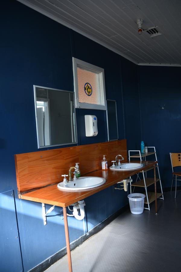 Geraldton Backpackers Pansiyon Dış mekan fotoğraf