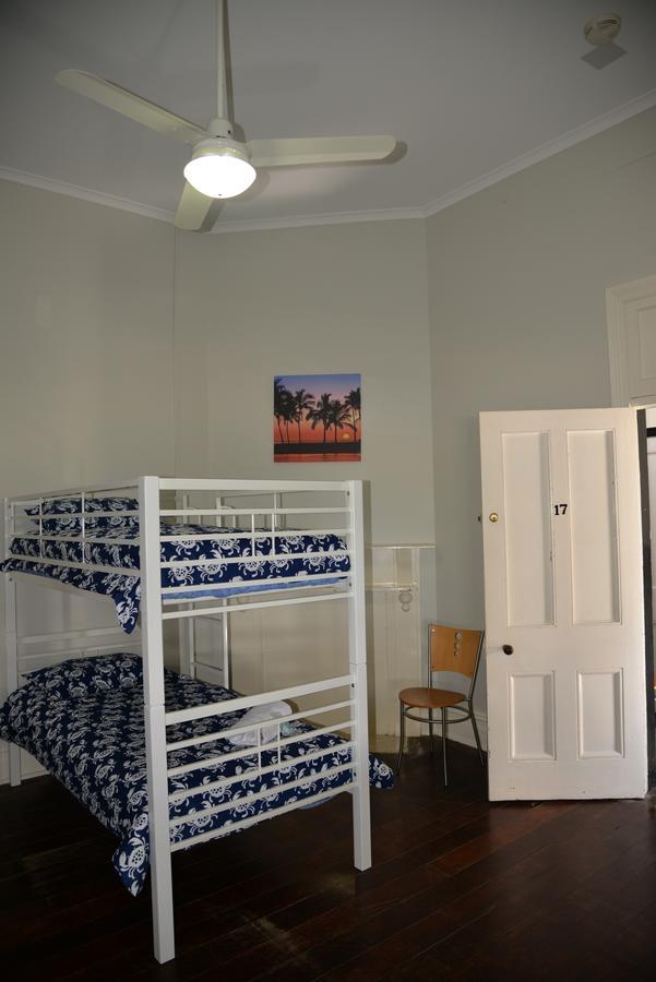 Geraldton Backpackers Pansiyon Dış mekan fotoğraf