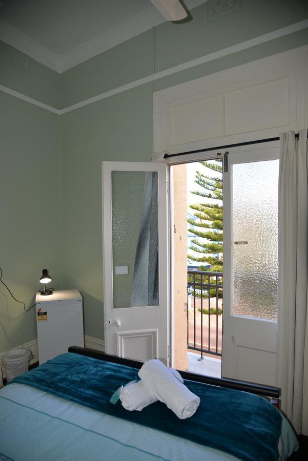 Geraldton Backpackers Pansiyon Dış mekan fotoğraf