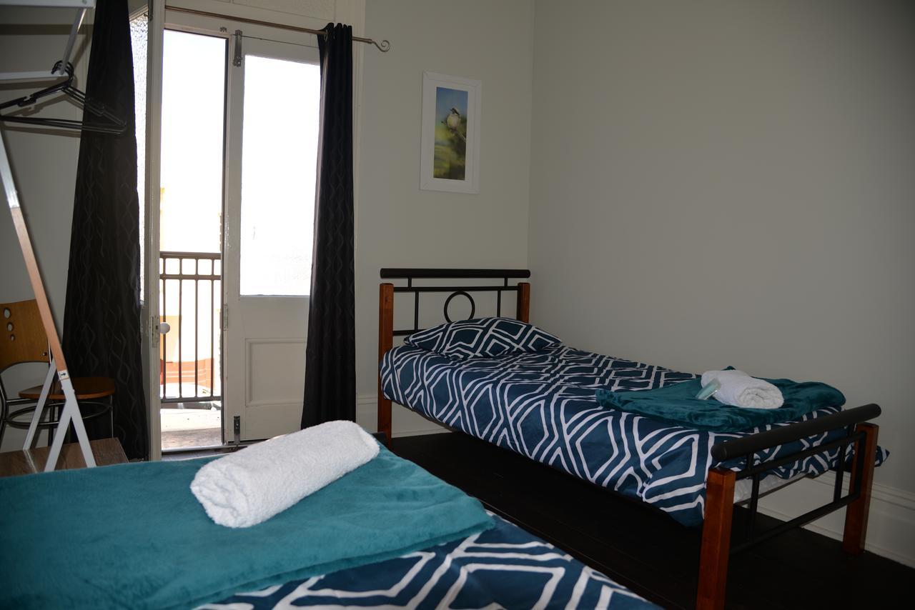 Geraldton Backpackers Pansiyon Dış mekan fotoğraf