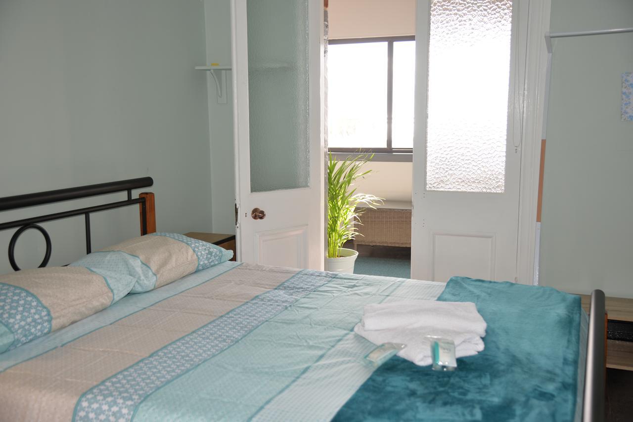 Geraldton Backpackers Pansiyon Dış mekan fotoğraf