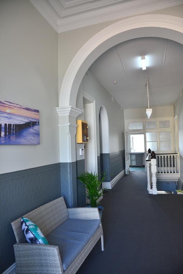 Geraldton Backpackers Pansiyon Dış mekan fotoğraf