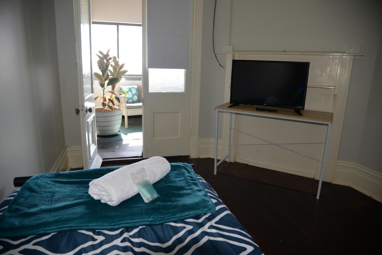 Geraldton Backpackers Pansiyon Dış mekan fotoğraf