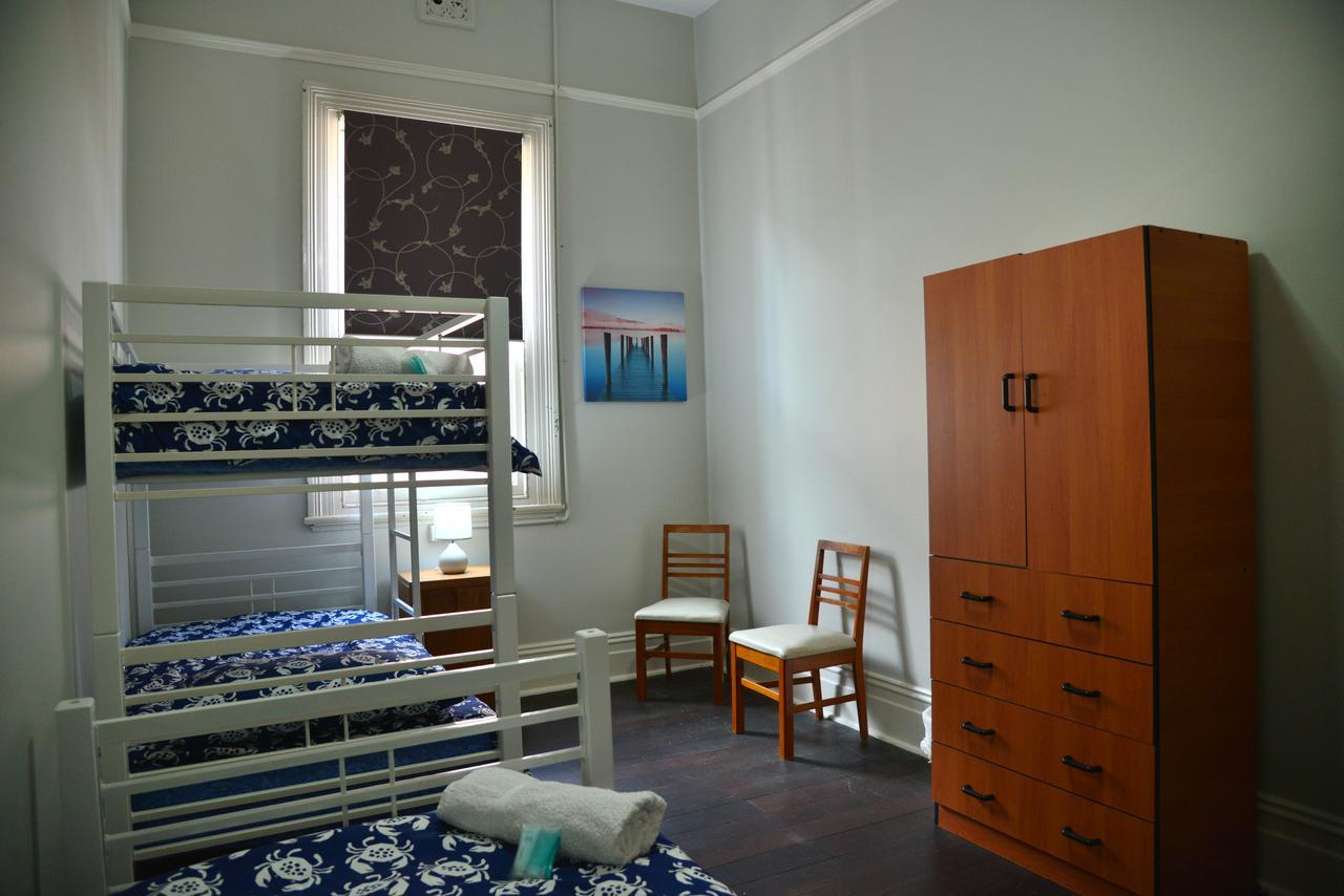 Geraldton Backpackers Pansiyon Dış mekan fotoğraf
