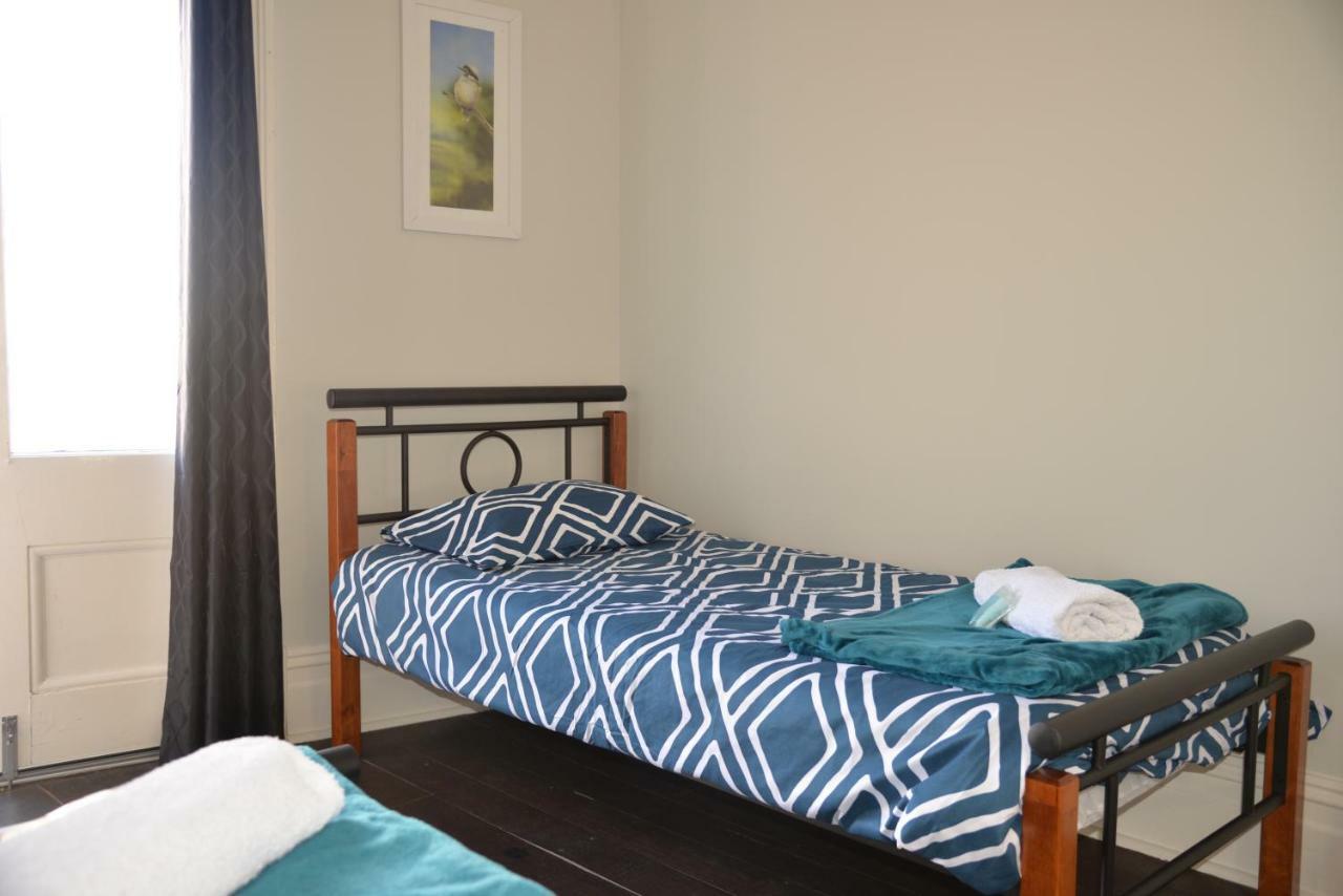 Geraldton Backpackers Pansiyon Dış mekan fotoğraf