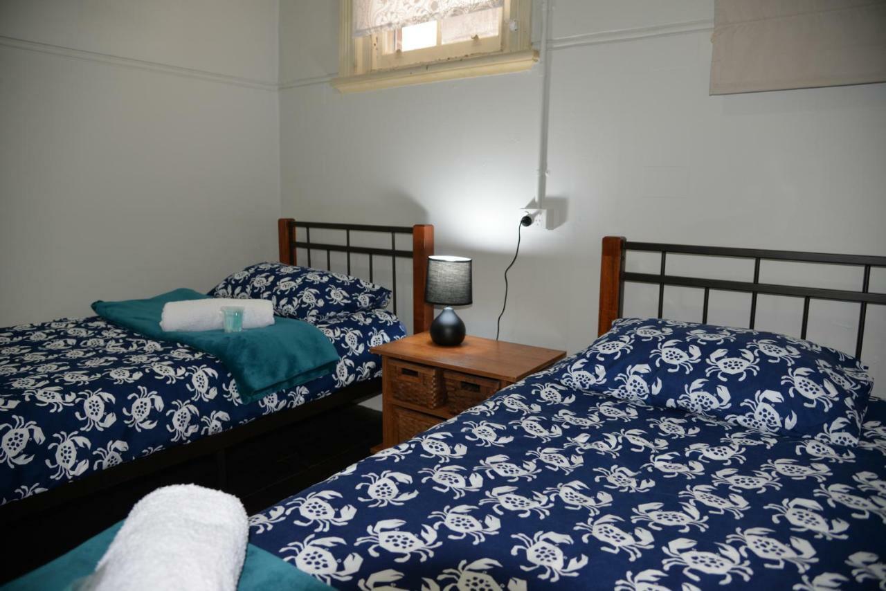 Geraldton Backpackers Pansiyon Dış mekan fotoğraf