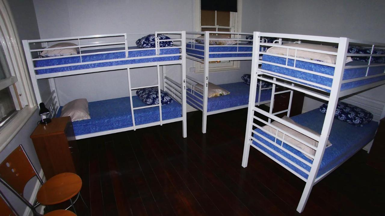 Geraldton Backpackers Pansiyon Dış mekan fotoğraf