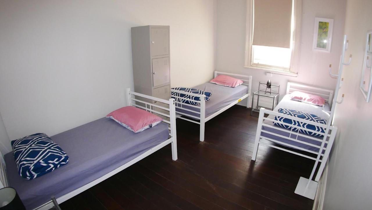 Geraldton Backpackers Pansiyon Dış mekan fotoğraf